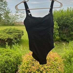 NWT Athleta Sculpted One piece swimsuit Black Size XS